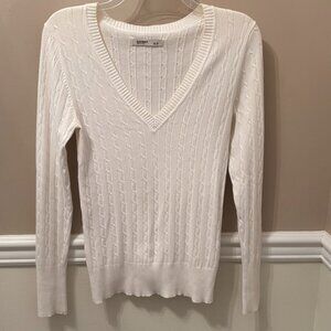 OLD NAVY Cable knit Sweater Size S/P in color White